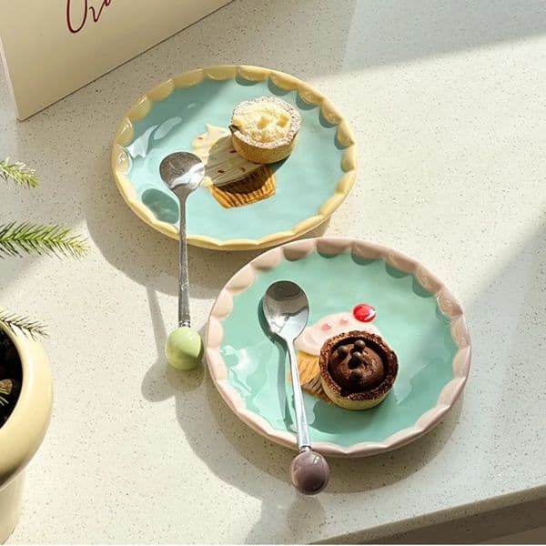 Pasta Handpainted Ceramic Dim Sum Plate Cute Girl Heart Relief Cake Home Atmosphere Decoration Dessert 250311BJ
