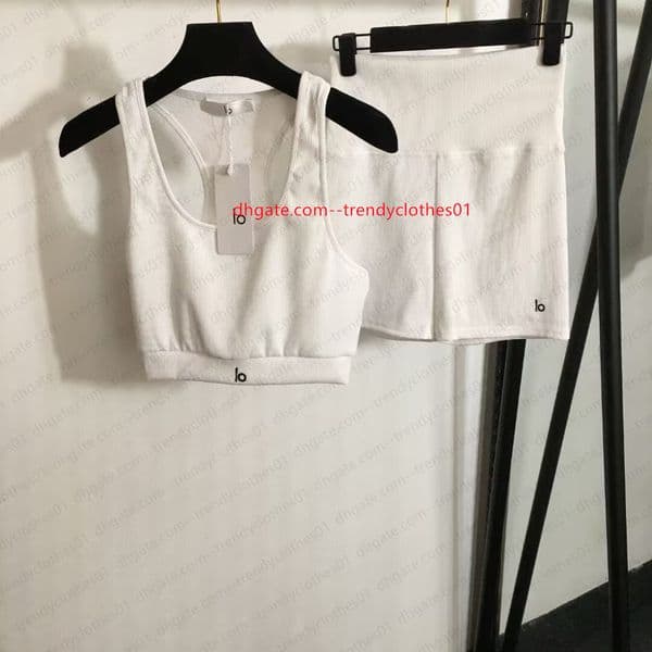 Womens summer short tracksuits fashion designer shorts pants tank tops stretchy sleeveless yoga outfits women slim sport two pcs sets woman clothes