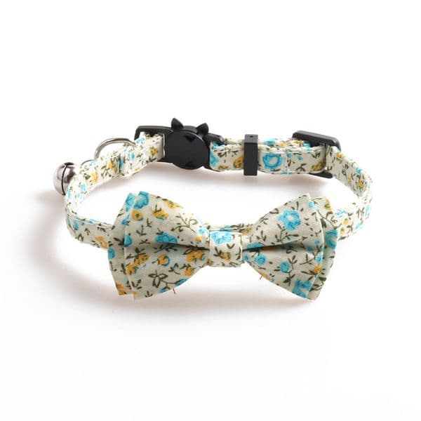 Breakaway Cat Collar with Cute Bow Tie Bell, Small Floral Fragments Cat Tie for Male Female Soft Light Kitty Kitten Collar Ideal for Girl Cats Boy Male Cats B97