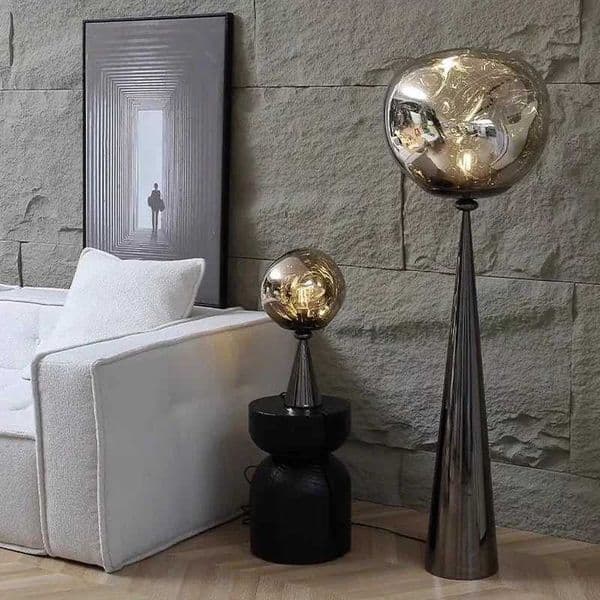 Lava floor lamp black suitable for living rooms and bedrooms postmodern corner floor lamp with smoke gray shadow vertical desk lamp X250318