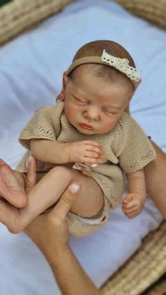 NPK 19 inch regenerated baby doll has completed sleep Romy baby doll life soft touch 3D skin hand-painted hair W250320