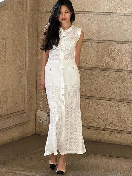 Womens Gentle Style Beige Hollow Out Long Dress French Style Single-Breasted Black Sleeveless Knitted Long Stretch Dress 250317