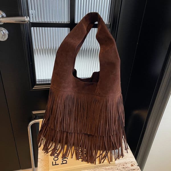 AutumnWinter Vintage Leather Velvet Womens Tassel Bag Casual Large Capacity Shoulder Handbag 250320