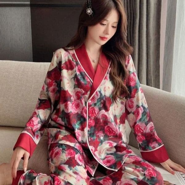 Large size rose pajamas for women ice silk long sleeves suitable for spring and autumn temperatures can be worn outdoors in family suites 250321