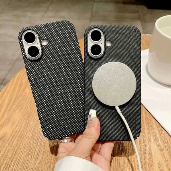 New Arrival The new color collision carbon fiber phone case is suitable for iPhone 16 Pro Max 14 11 13 15 Pro Max shockproof back cover T250321