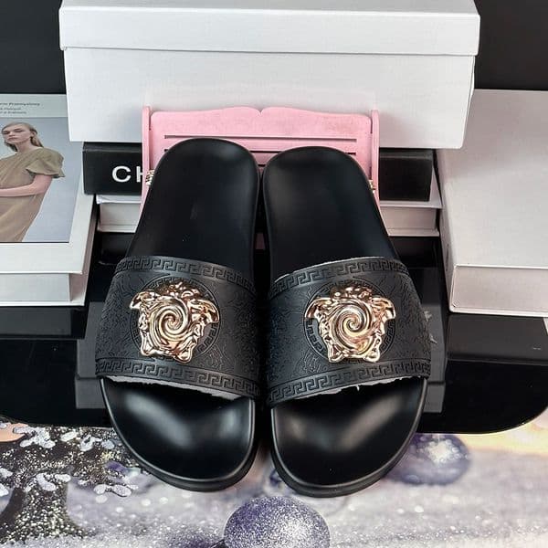 Womens and Fashionable Summer Herringbone Flat Bottom Beach Shoes Toe Slippers Designer Sandals us4-us11-35-42