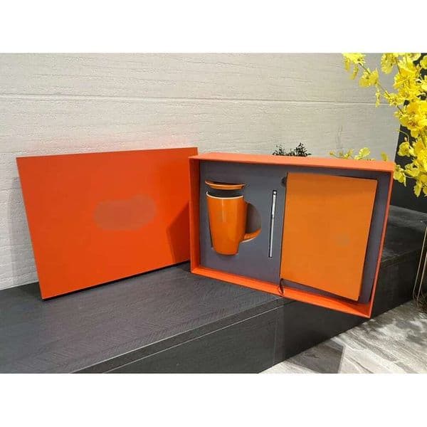 Designer He Cup Notebook Pen Three-Pieces Set With Orginal Box Festival Gift B5