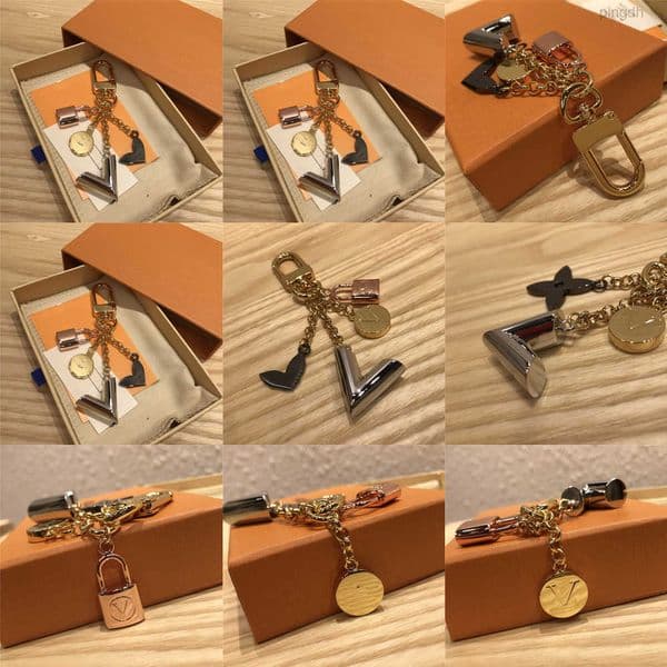 Gold Keychain Luxury Designer Metal Key Buckle Classic Brand Letter Rose Lock Star Pendant Stylish High Quality Keychains Bag Ornaments KVVF