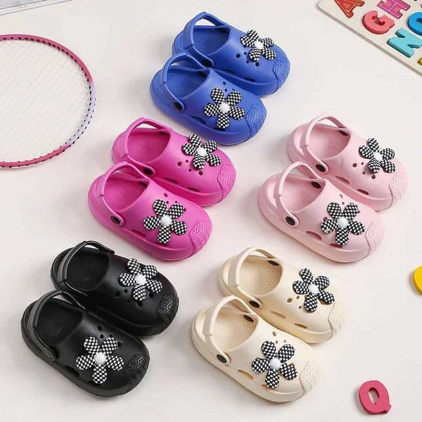 New Summer Children Beach Slippers Soft Anti-Slip Comfort Hole Flower Sandal for Boy Girl Cute Light Breathable Garden Shoes X250509