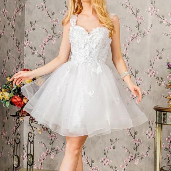 Mini Short Prom Dresses Lace Appliques Spaghetti Straps A-Line White Tulle Homecoming Dress Sweetheart Neckline Cocktail Birthday Party Special occasion Gown
