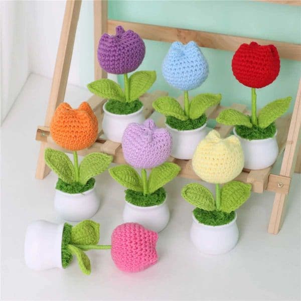 Handmade Crochet Yarn Simulation Tulip Potted Plant Small Ornament Office Ornament Teachers Day Gift X250508