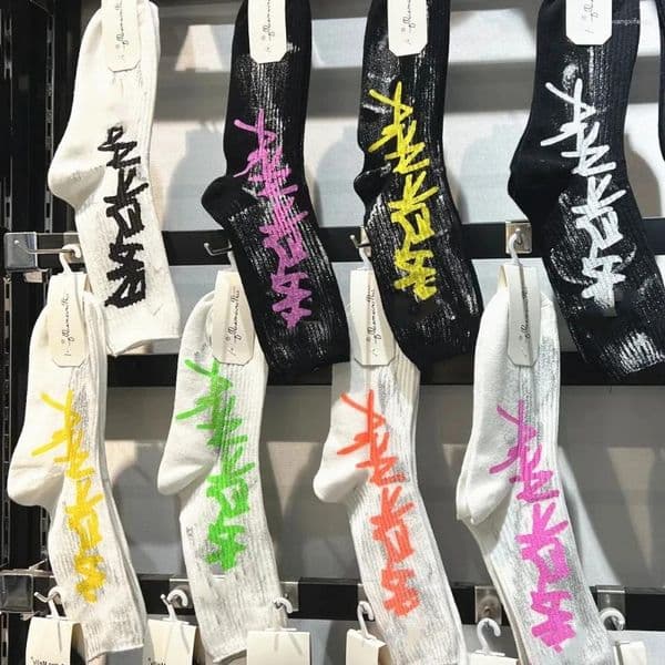 Mens Socks Designer Sports Cotton Soft Breathable Summer Winter For Male Versatile Letter Graffiti Personalized L260411