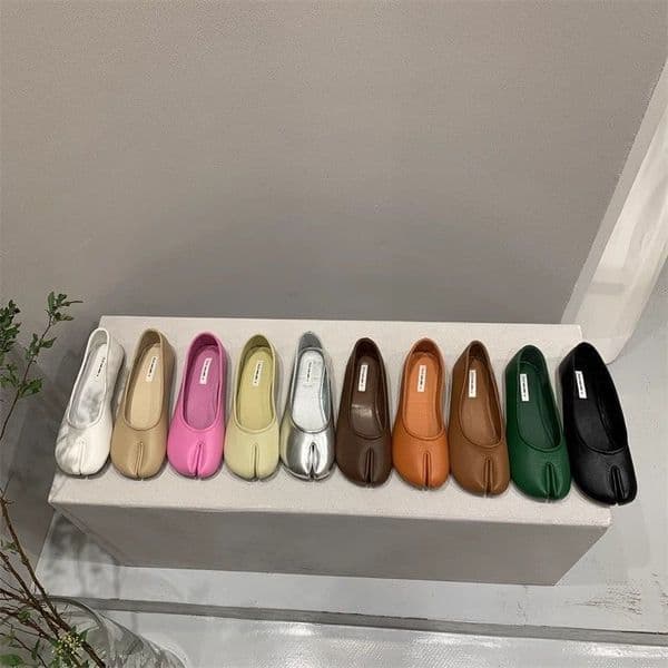 26ss Shoes Women Split Toe Mary Jane Sandal Classic Summer Flat Mules Comfortable Low Heel Ballet Flats Fashion Ballerina Shoes SIZ 35-40