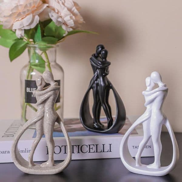 1pcs Kiss Couple Lovers Statue Resin Figurine Handicraft Ornament Romantic Lover Statue Sculpture Art Craft For Home Decoration 250422