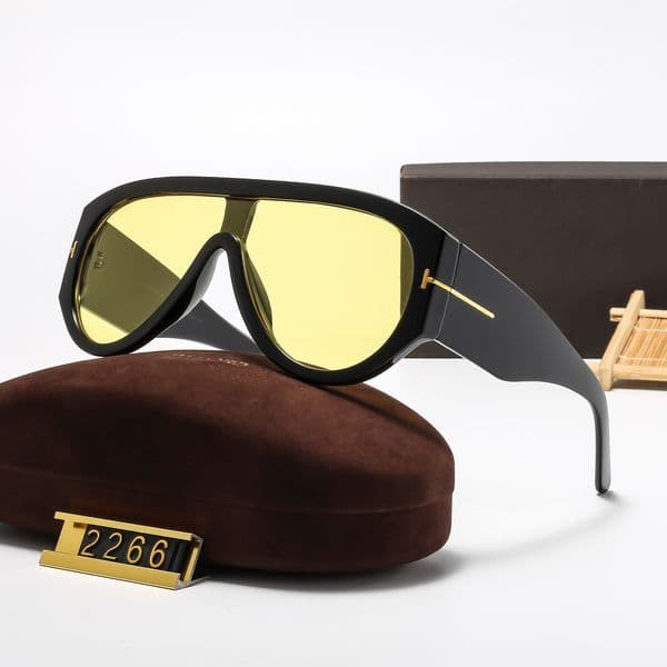 Luxury Polarized designer sunglasses for Women & Men High-End Designer Large integrated Frames with Polaroid Lenses, Premium Black glasses, Gift Box Included