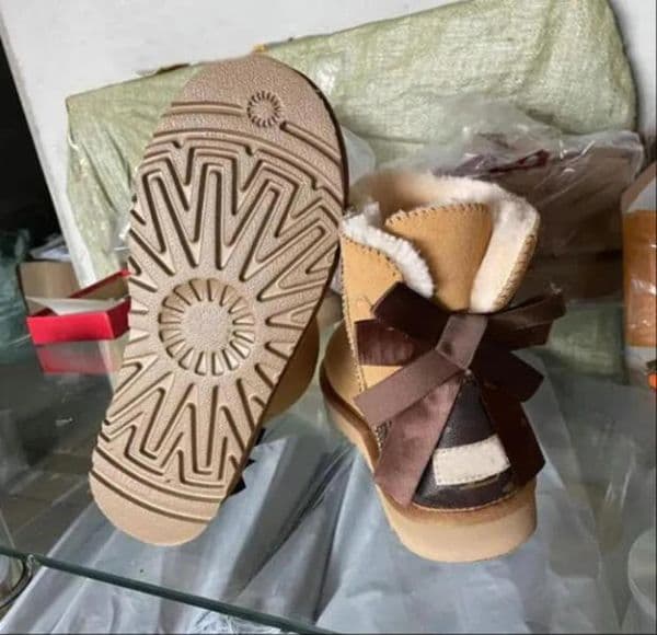 2025 High quality Aus bow short women snow boots Soft comfortable Sheepskin keep warm plush boots with card dustbag beautiful gifts
