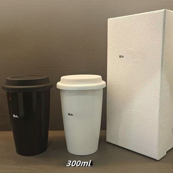 Black and White Tumblers Simple Luxury Ceramic Travel Mug Ceramic Inner Hand-held Letters Coffee Cup