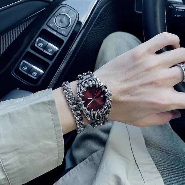 fashion heterosexual claw watch alabaster style retro Y2K European American special shaped advanced ins niche watches