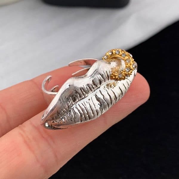 Red Lip Brooch Bold Pop Style Jewelry Enamel Finish Zinc Alloy Pin for Jacket Hat Bag or Scarf Statement Accessory for Fashion Forward Looks