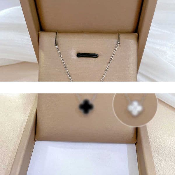 Brand Designer Clover Necklace Whole body titanium steelTrue Gold Lucky Grass Cold Necklace in the Furnace Female INS Net Red Collar Chain Accessories