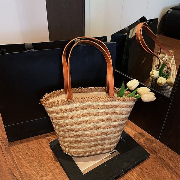 Free Delivery Designer Bag Bohemian Small Broken Edge Striped Tote Shoulder Fashionable Hand Held Straw Woven Beach For Women Luxury 8520