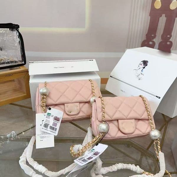 2C Diamond handbag Metal lettering handle pearl lock chain shoulder makeup Evening bag Gift box to pack VIP gifts