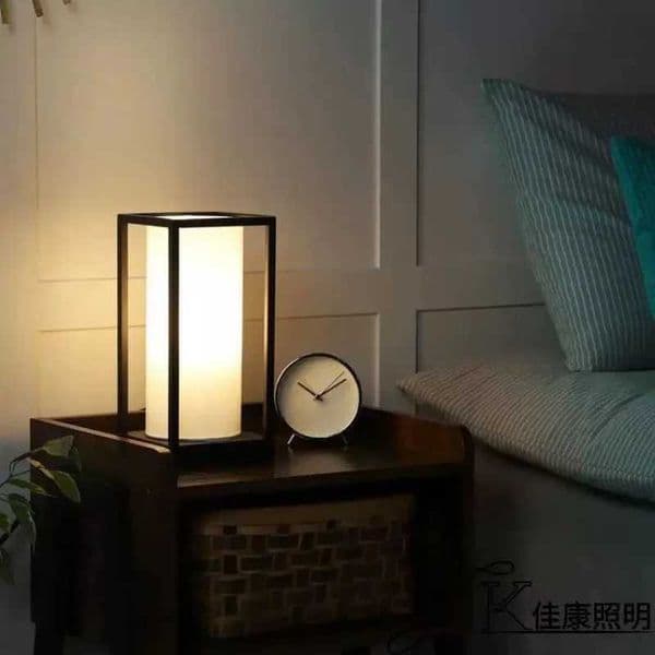 Minimalist Table Lamp with Phone Charger Bedside Lamp Desk Lamp for Living Room W250528