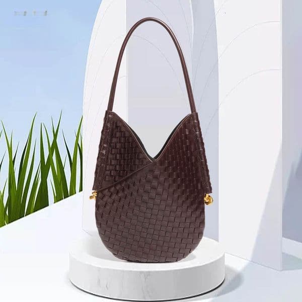 High-end Versatile Large Capacity Tote Handwoven Casual Women's Trendy Handbag Shoulder Bag