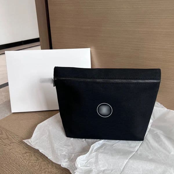 Designer VIP High Quality Makeup Bag Lipstick Clutch Holder Travel Toiletry Fashion Storage Box Skincare Organizer With Gift Box 7888 12545