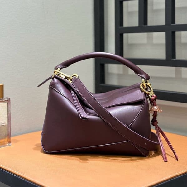 10A Mirror Quality Women's Cosmetic Bag, One-Shoulder Tote Bag, Crossbody Pillow Bag, Large Capacity Handbag, Commuter Tote Bag