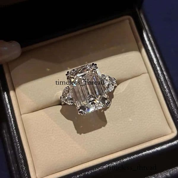 4CT Moissanite Diamond Wedding Rings Luxury Jewelry Stunning Real 100% 925 Sterling Silver Emerald Cut Gemstones Party Eternity Women Bridal Ring For Lover Gift b7
