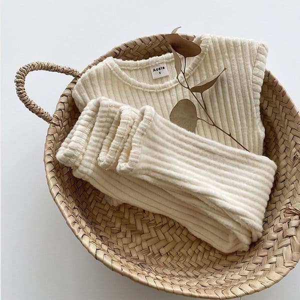 Ins Korean childrens clothing autumn and winter childrens solid color warm and comfortable top childrens thickened frosted bottom shirt pants