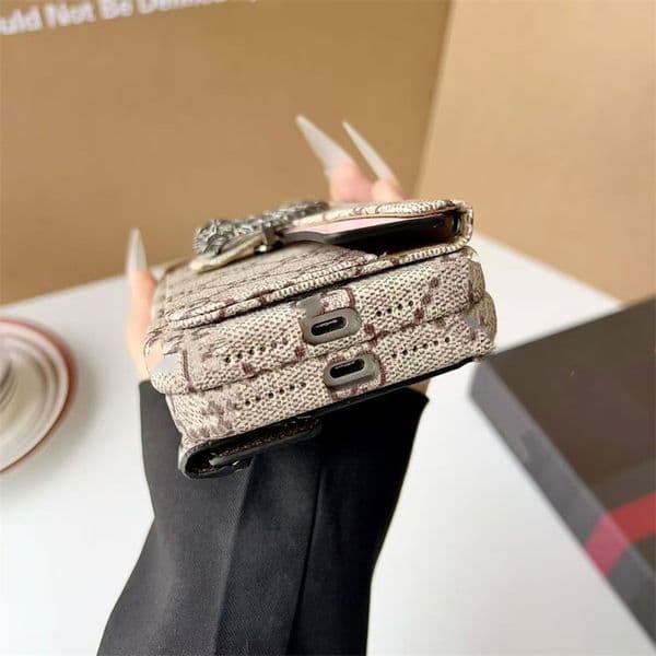 Fashion Card Holder Mobile Phone Cases for iphone 17promax 17 Luxury Leather Designer for iphone 16promax 16 15Promax 14 14promax 13 12 Wallet Cellphone Case 6532
