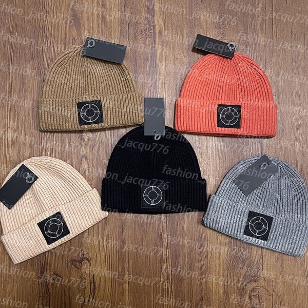 Luxury Designer Winter Warm Ribbed Knit Beanie for Men and Women, Unisex Thermal Ski Hat, Fashion Outdoor Headwear for Cold Weather Activities