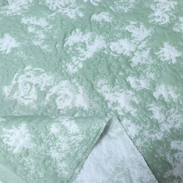 Soft Textured Flower Pattern Bedding Mattress Fabric All-Natural Fibers for Hot Weather Relief