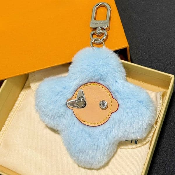 Luxury Plush Cherry Bag Charms Decoration Keychains Lanyards Sunflower Bag Pendant Brand Fashion Keychain