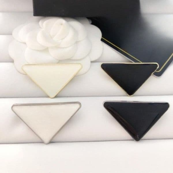 Luxury Brand Designer Brooches 18K Gold Plated Pin Pearl Letter Brooch Jewelry Accessorie Wedding Party Gift