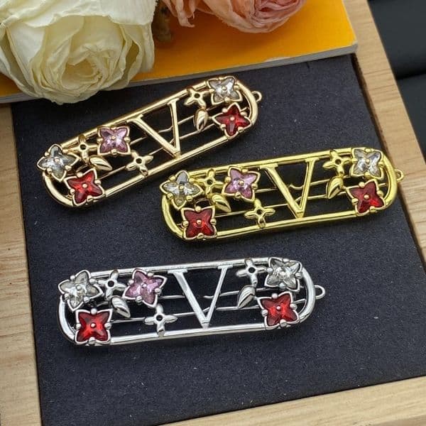 Luxury Designer Brooches Classic Brand Brooches 18K Gold Plated Colored Crystal Brooches Fashionable Men's Women's Brooches Pins Vintage Suit Brooches Couple Gifts