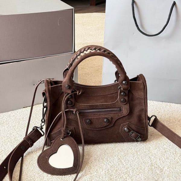 Niche 2025 Designer Single Shoulder New Willow Nail Commuting Simple Spicy Girl Handbag Crossbody Bag
