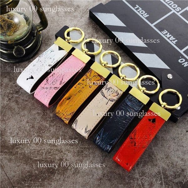 European Luxury keychain And American Big Brand Classic Key Ring Color Printing Pendant Export Model Designer Mm Ornament Car Keychain