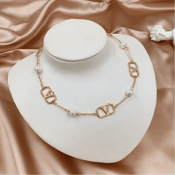 Designer Necklace Luxury Atmosphere Jewelry Charm Womens Collar Dating Party Designer Jewelry High Quality Birthday Party Jewelry Gifts L260525