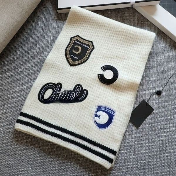Designer Scarf Men's and Women's Knitted Scarf with Brand Badges High Quality Cashmere Scarf British Preppy Scarf Couple Gift Size 30/180cm with Box