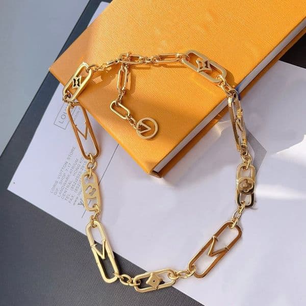 Stylish Gold Tone Initial Necklace Bracelet Set with Link Chain, Women Fashion Jewelry, Trendy Accessory for Casual and Formal Wear