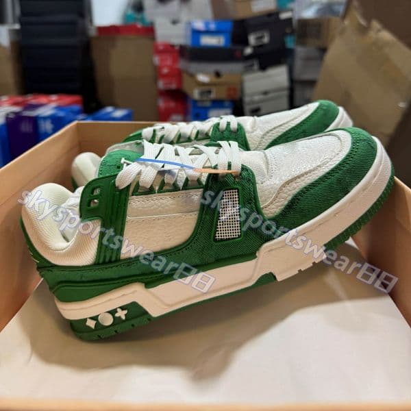 Mens Designer Shoes Embossed Trainer Sneaker White Black Sky Blue Green Pink Red Luxurys Casual Sneakers Low Platform Denim Trainers Size 36-45 05