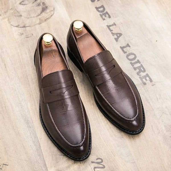 Slip on Mens Dress Shoes Classic Casual Business Leather Shoes Retro Oxfords Formal Loafers Casual Flats Stylish Male Moccasins W251205