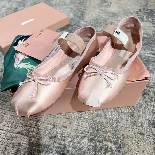 LUXURY Paris Ballet Fashion Designer Professional Dance Shoes Satin ballerinas Bowknot Shallow Mouth Single Shoe flat sandals for women size 35-40