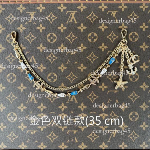 Cross Border New Style Designer Keychain Women S Hardware Accessories Gold Luxury keychain And Silver Small Fish Style Bag Chain