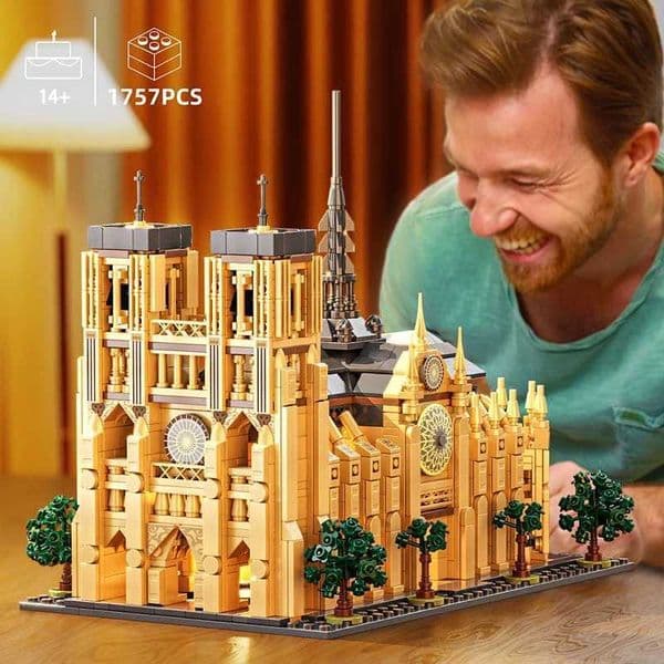 Street View Series City Notre-dame de Paris Building Block Medieval Church Model Bricks Toys For Kid Birthday Gift MOC With LEDT251210