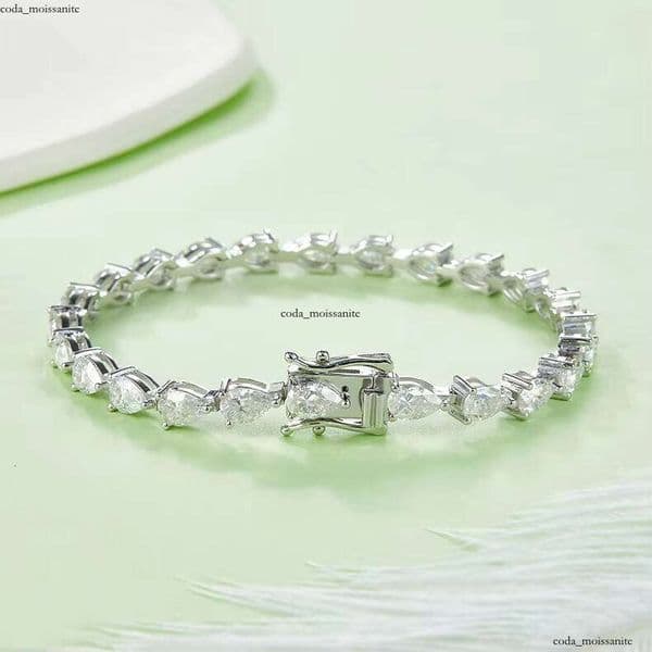 Luxury Women's 925 Silver Jewelry Classic Design Pear Cut 0.5 CT VVS Moissanite Tennis Chain Bracelet