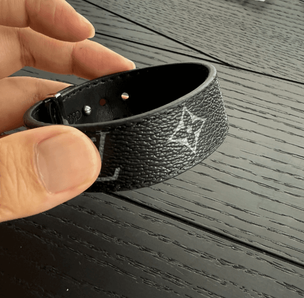 Luxury Men Leather Bracelet Bangle Black With Womens Birthday Gifts Bangle upscale Jewelry Christmas Fashion Style Gift Bracelet LVs Charm Bracelets designer